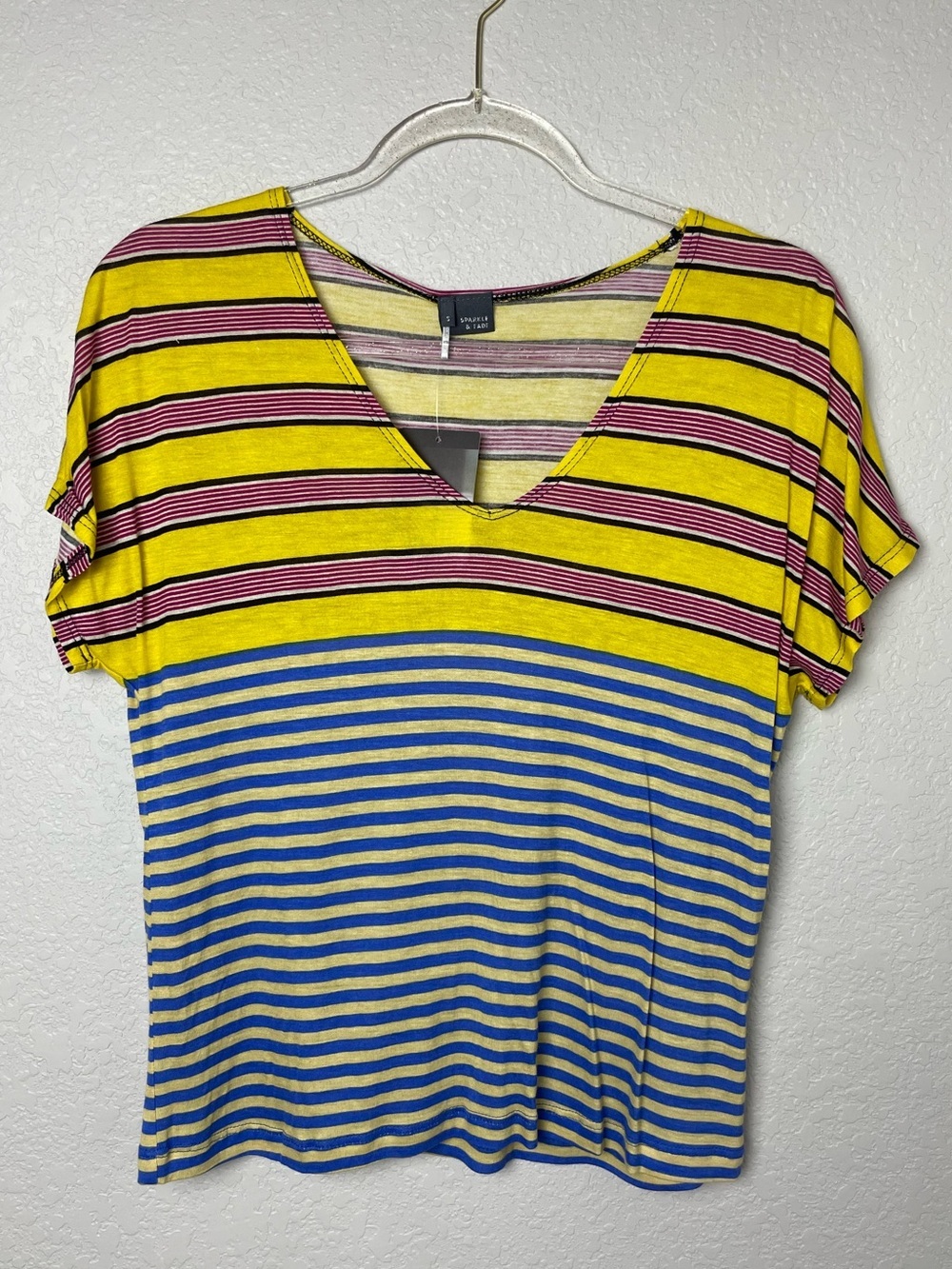 Bnwt! Sparkle & Fade Yellow, Blue & Red Striped V-Neck Tee Size S